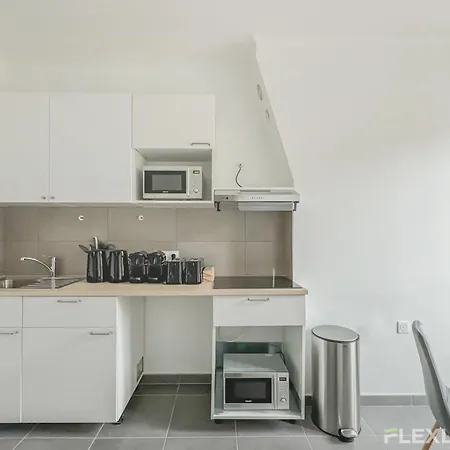 Cozy And Charming In Alesia 14th Holiday home